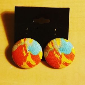 Cute button earrings